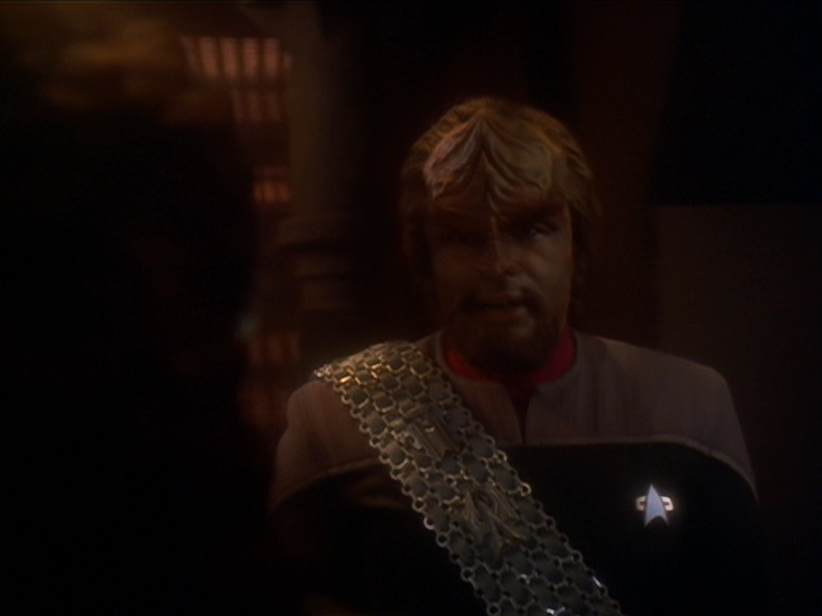 extant_StarTrek_DS9_6x03-SonsAndDaughters_00393.jpg