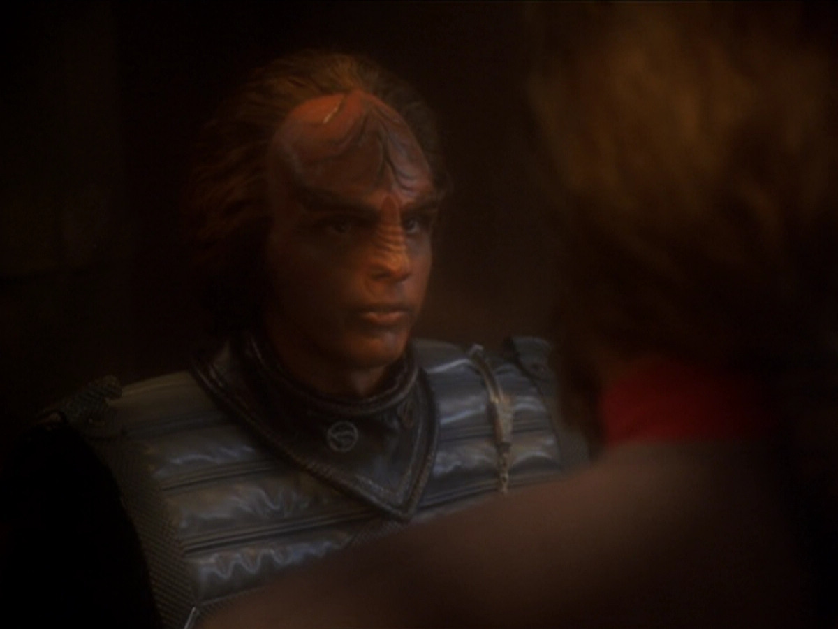 extant_StarTrek_DS9_6x03-SonsAndDaughters_00425.jpg