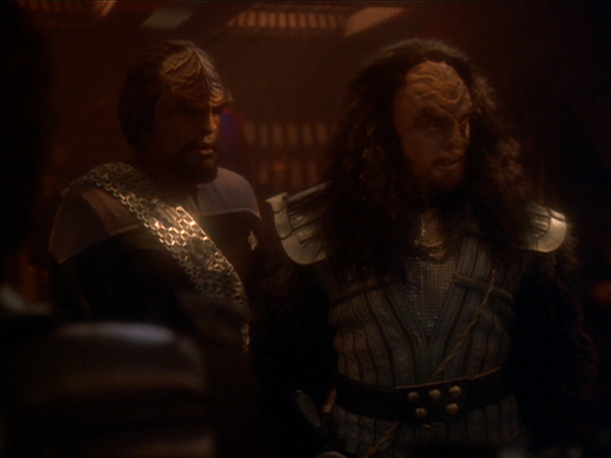 extant_StarTrek_DS9_6x03-SonsAndDaughters_00440.jpg