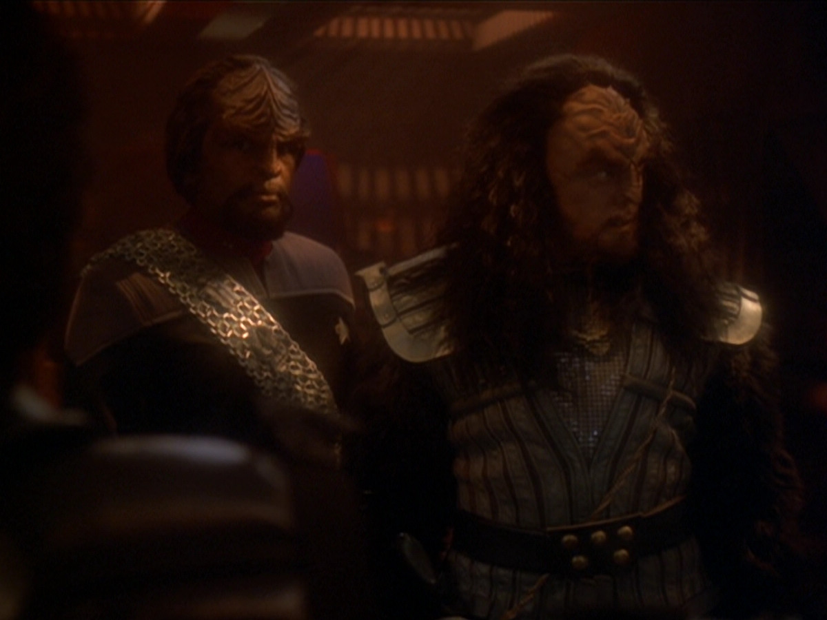 extant_StarTrek_DS9_6x03-SonsAndDaughters_00442.jpg