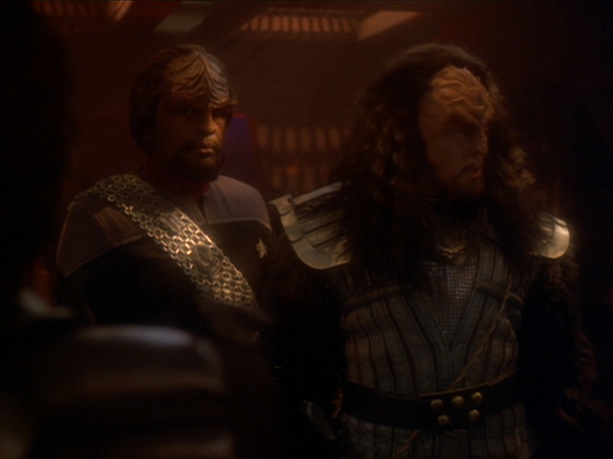 extant_StarTrek_DS9_6x03-SonsAndDaughters_00445.jpg