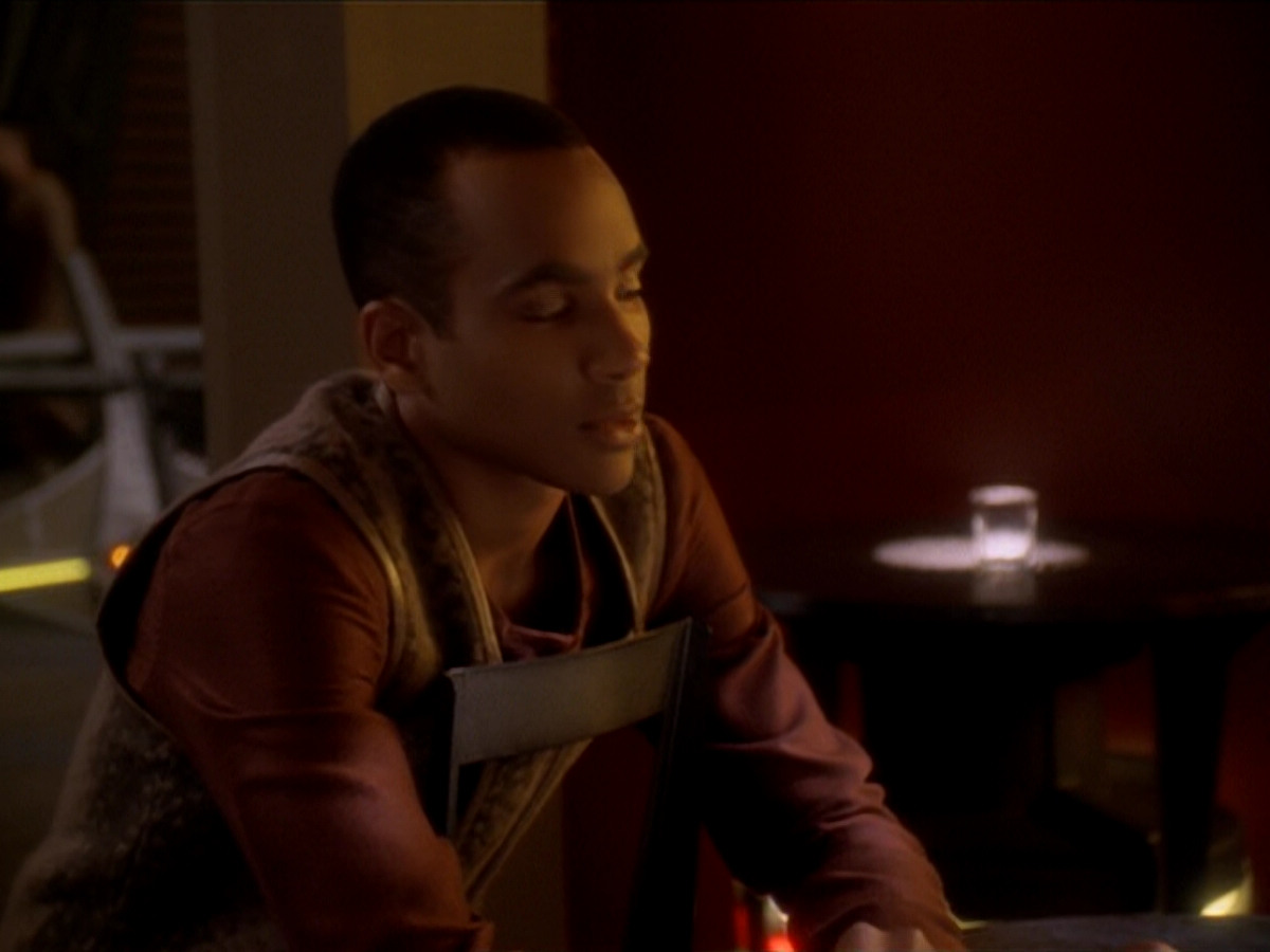 extant_StarTrek_DS9_6x03-SonsAndDaughters_00695.jpg