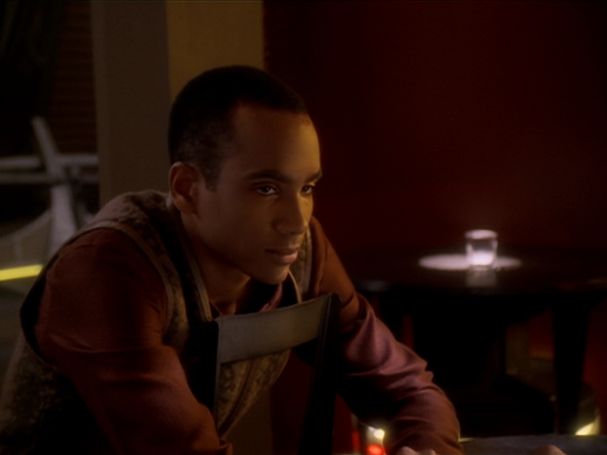 extant_StarTrek_DS9_6x03-SonsAndDaughters_00696.jpg