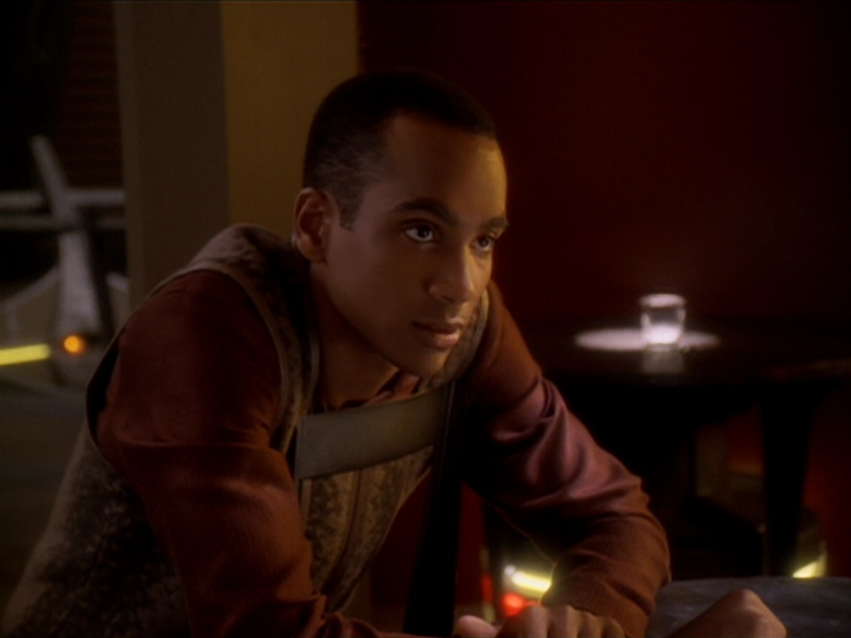 extant_StarTrek_DS9_6x03-SonsAndDaughters_00705.jpg