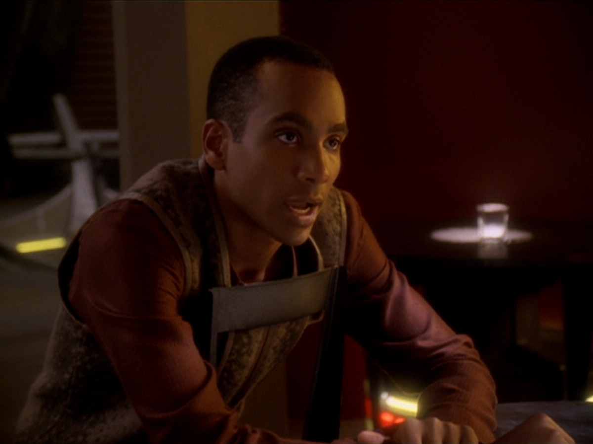 extant_StarTrek_DS9_6x03-SonsAndDaughters_00718.jpg