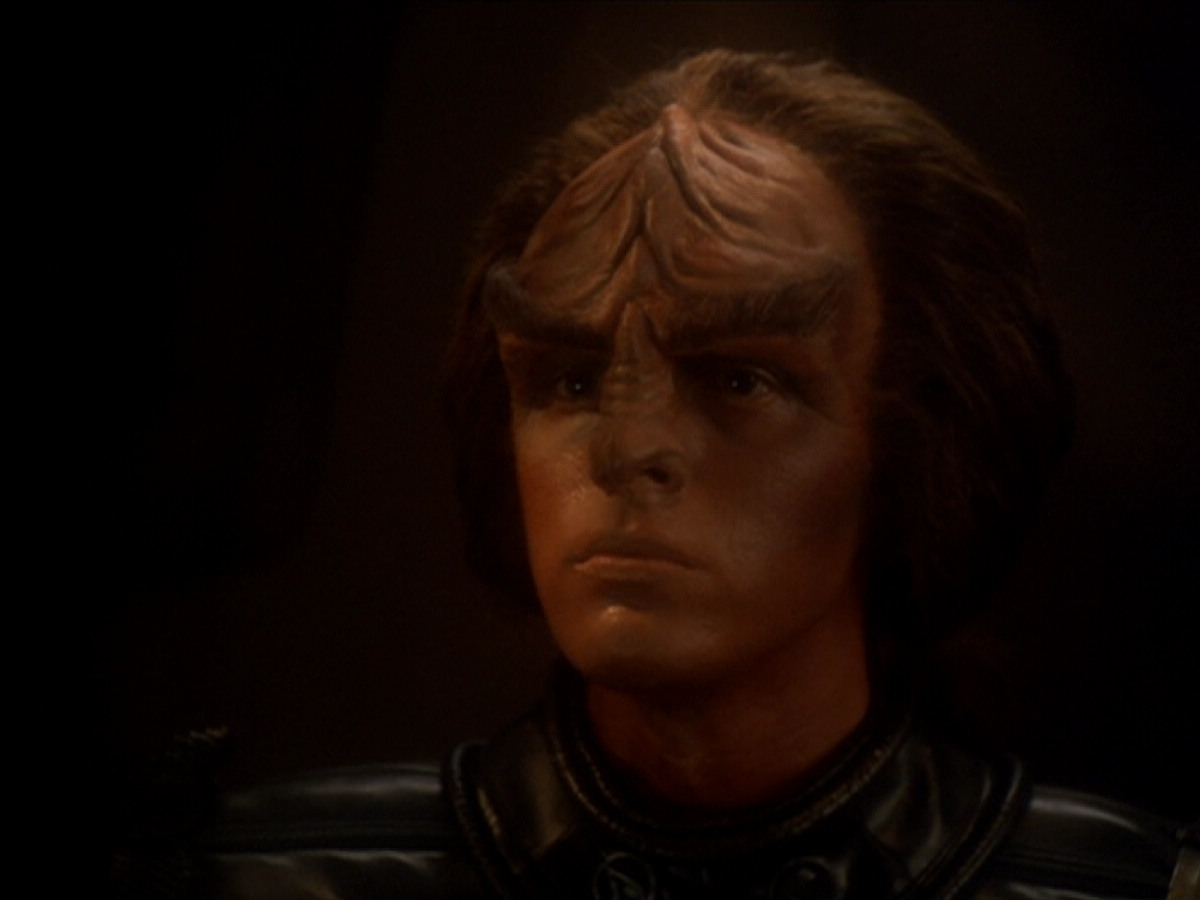 extant_StarTrek_DS9_6x03-SonsAndDaughters_01215.jpg