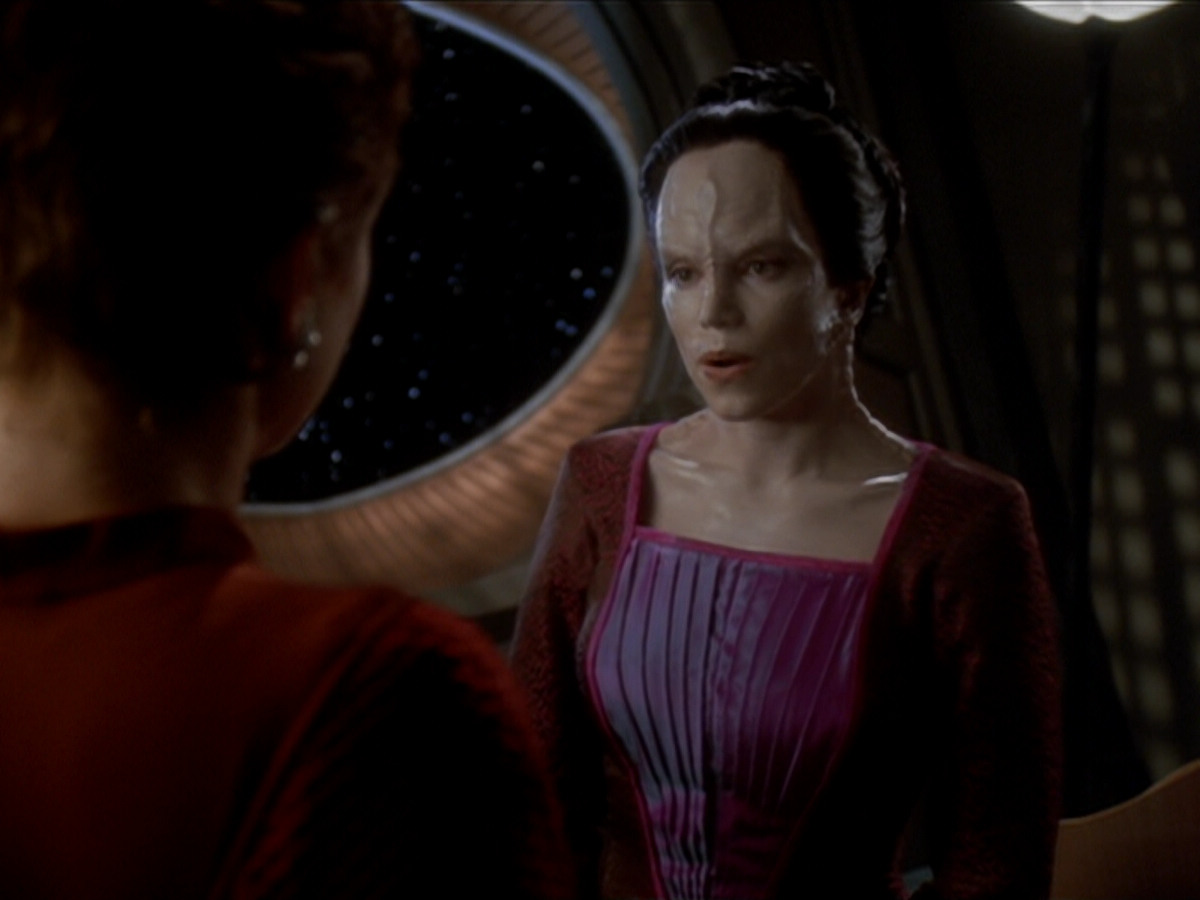 extant_StarTrek_DS9_6x03-SonsAndDaughters_01263.jpg