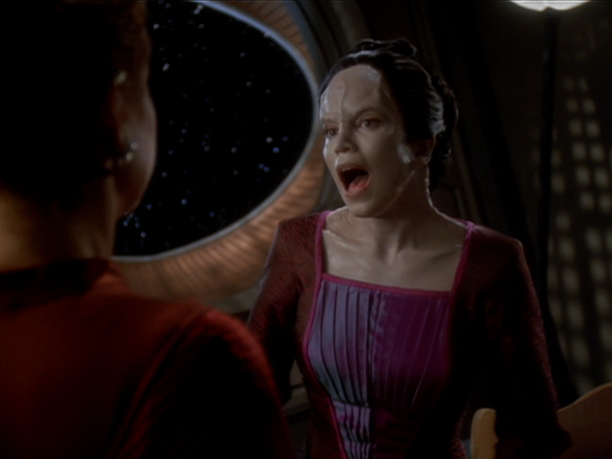 extant_StarTrek_DS9_6x03-SonsAndDaughters_01290.jpg