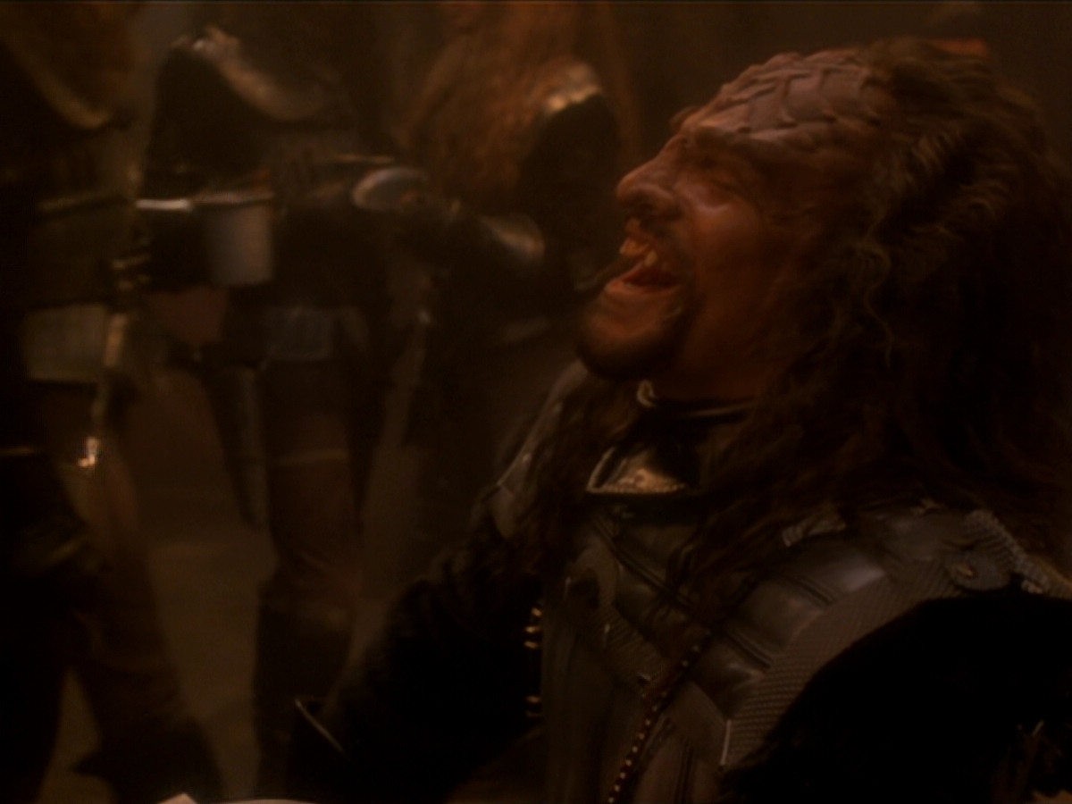 extant_StarTrek_DS9_6x03-SonsAndDaughters_01467.jpg