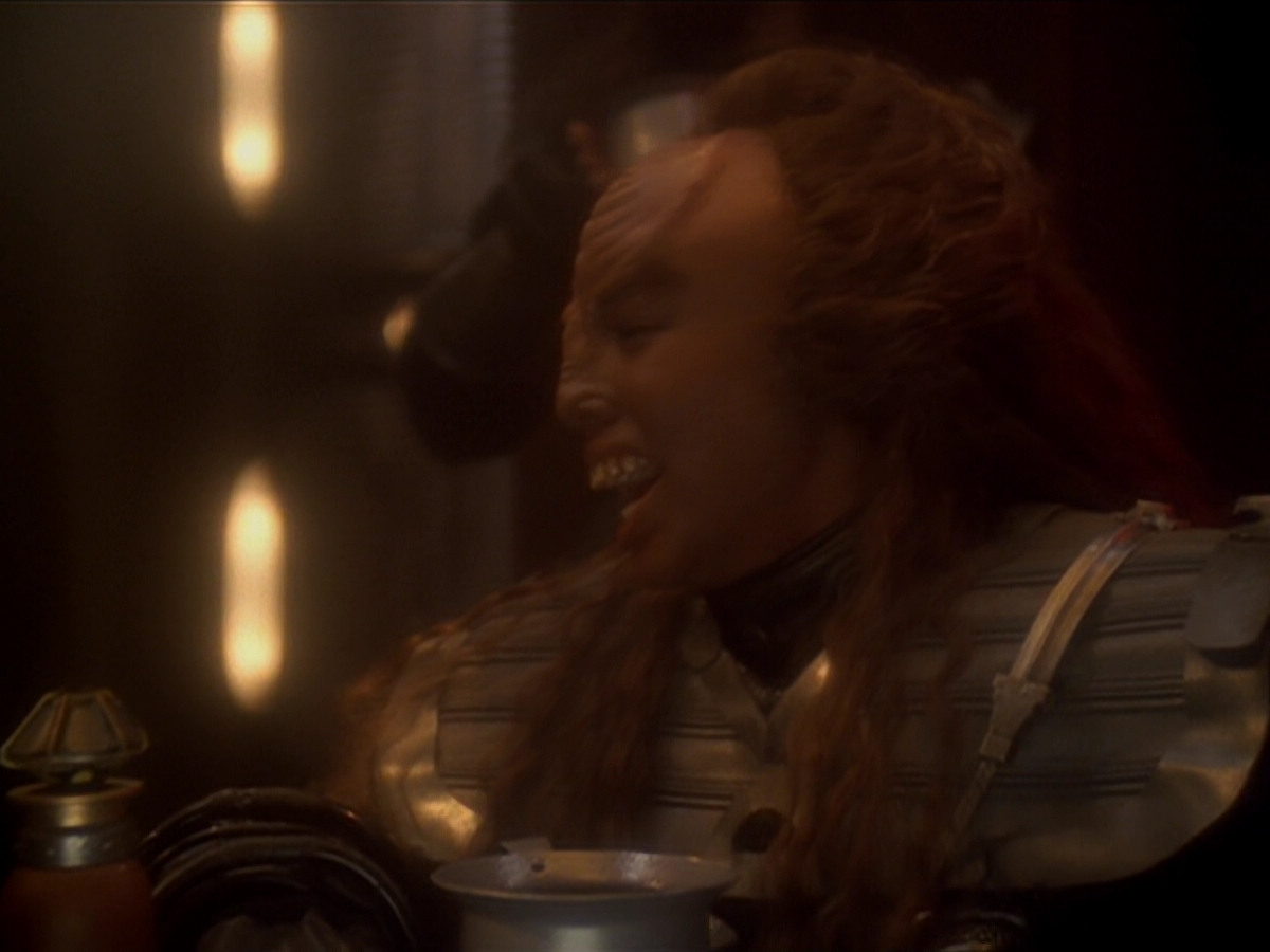 extant_StarTrek_DS9_6x03-SonsAndDaughters_01525.jpg