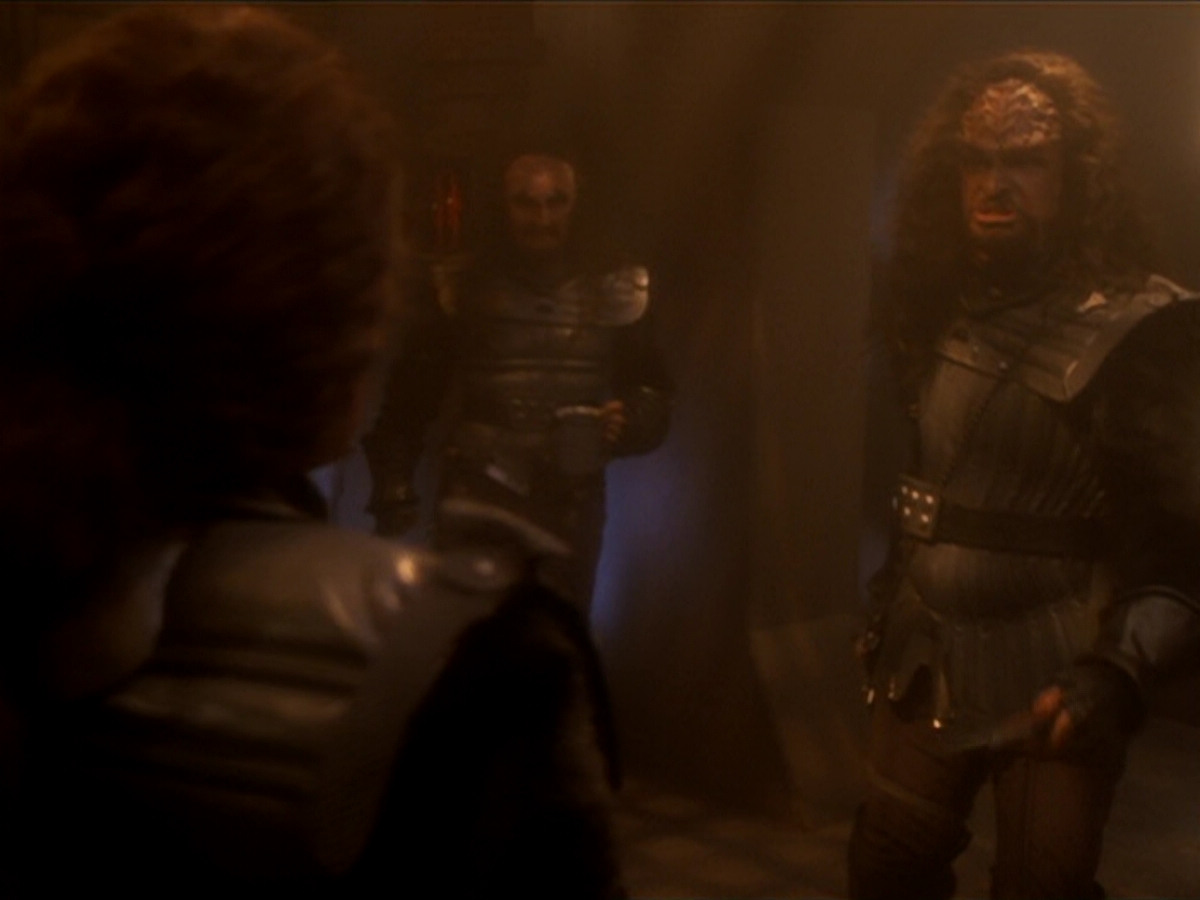 extant_StarTrek_DS9_6x03-SonsAndDaughters_01631.jpg