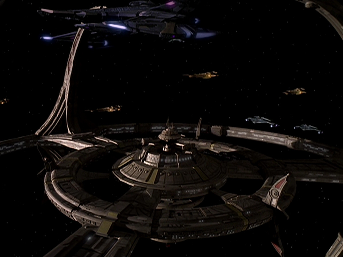 extant_StarTrek_DS9_6x03-SonsAndDaughters_01806.jpg