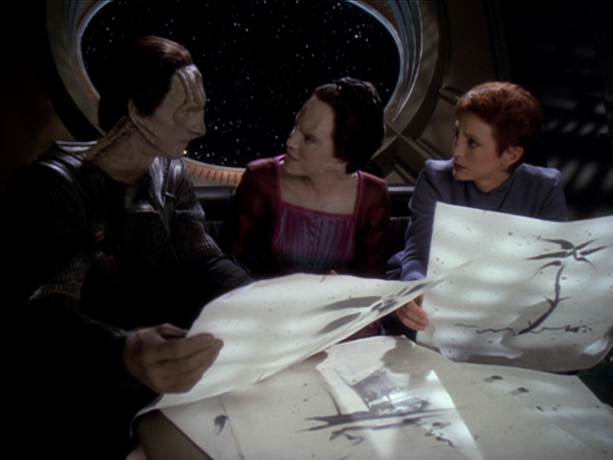 extant_StarTrek_DS9_6x03-SonsAndDaughters_01859.jpg