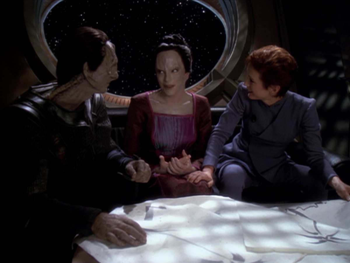 extant_StarTrek_DS9_6x03-SonsAndDaughters_01893.jpg