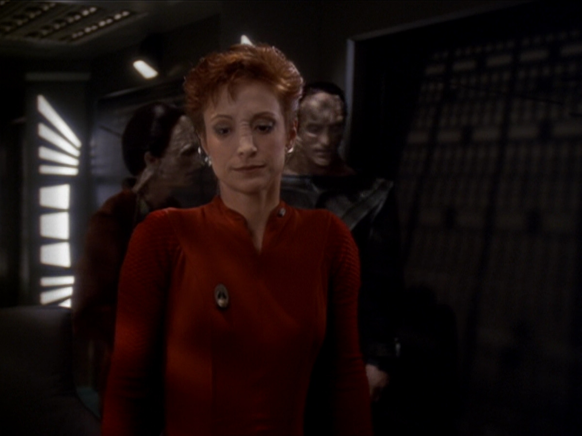 extant_StarTrek_DS9_6x03-SonsAndDaughters_02385.jpg