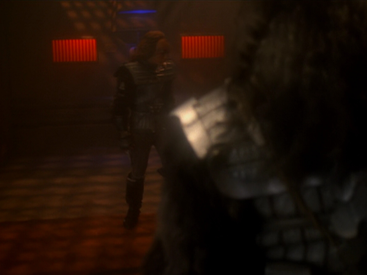 extant_StarTrek_DS9_6x03-SonsAndDaughters_02845.jpg