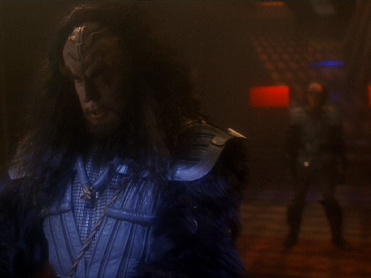 extant_StarTrek_DS9_6x03-SonsAndDaughters_02875.jpg
