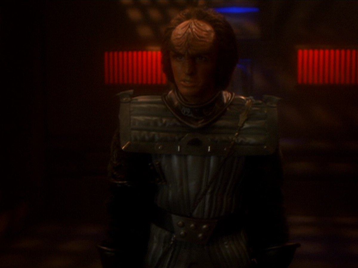 extant_StarTrek_DS9_6x03-SonsAndDaughters_02907.jpg