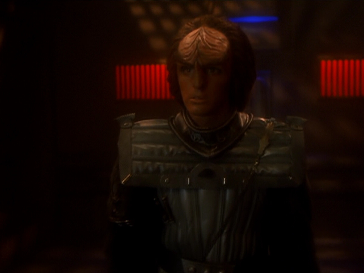 extant_StarTrek_DS9_6x03-SonsAndDaughters_02915.jpg