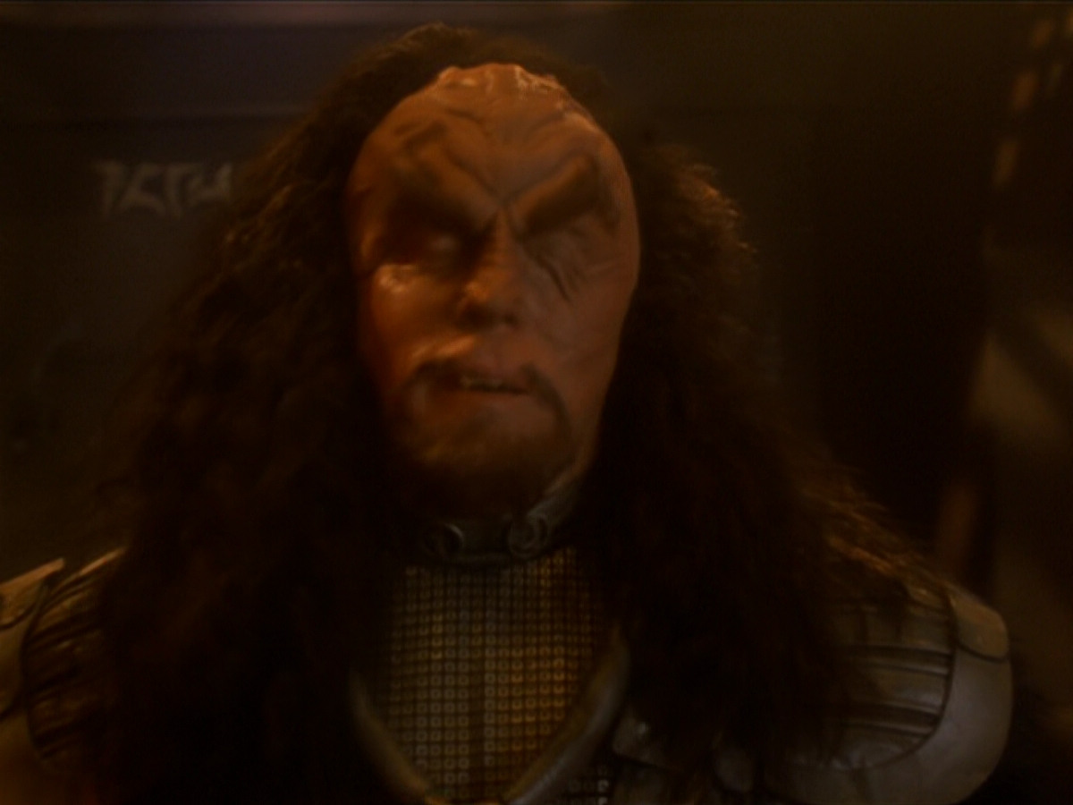 extant_StarTrek_DS9_6x03-SonsAndDaughters_02922.jpg