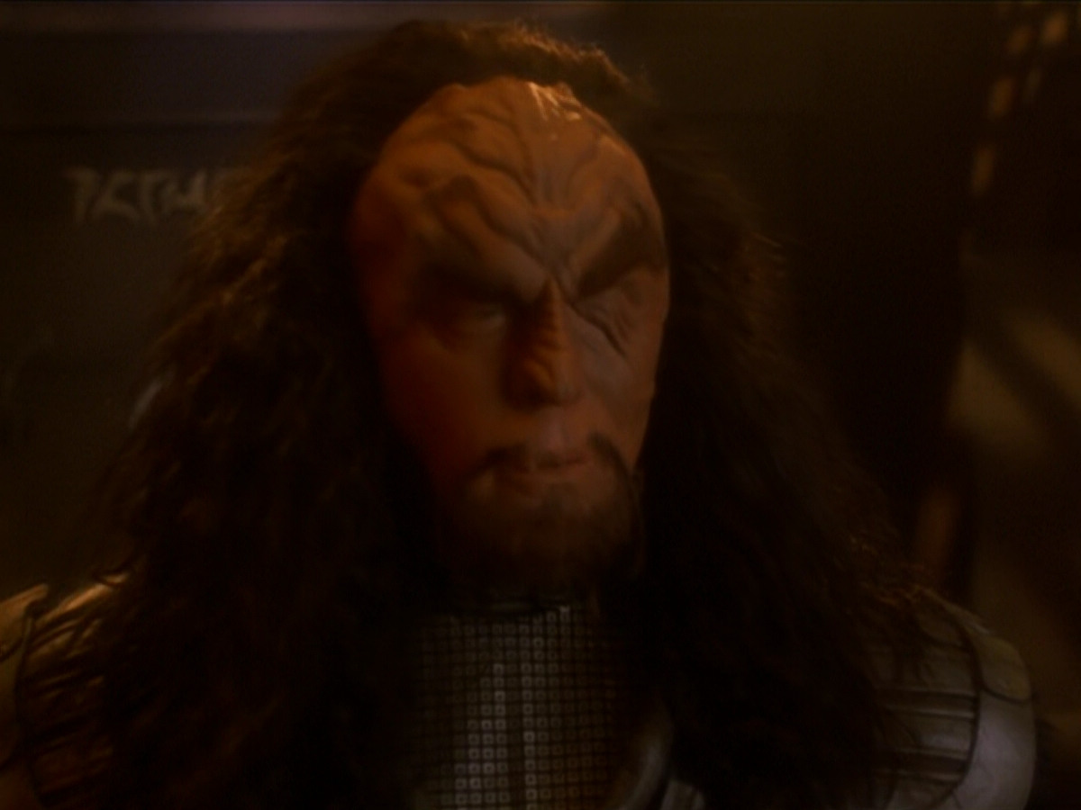extant_StarTrek_DS9_6x03-SonsAndDaughters_02934.jpg