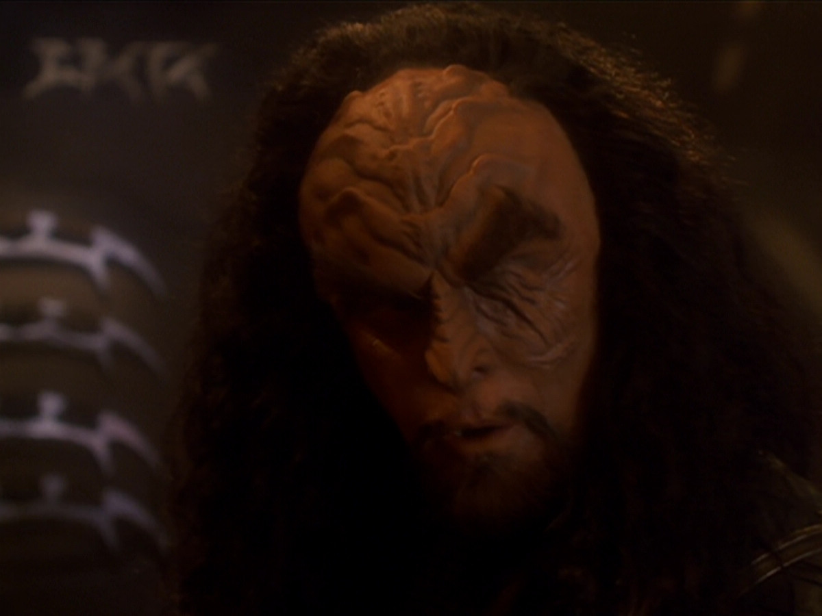 extant_StarTrek_DS9_6x03-SonsAndDaughters_02995.jpg