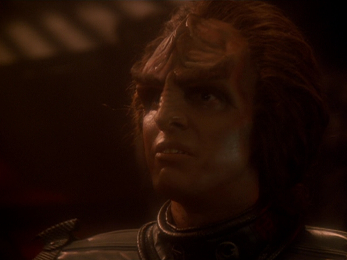 extant_StarTrek_DS9_6x03-SonsAndDaughters_03105.jpg