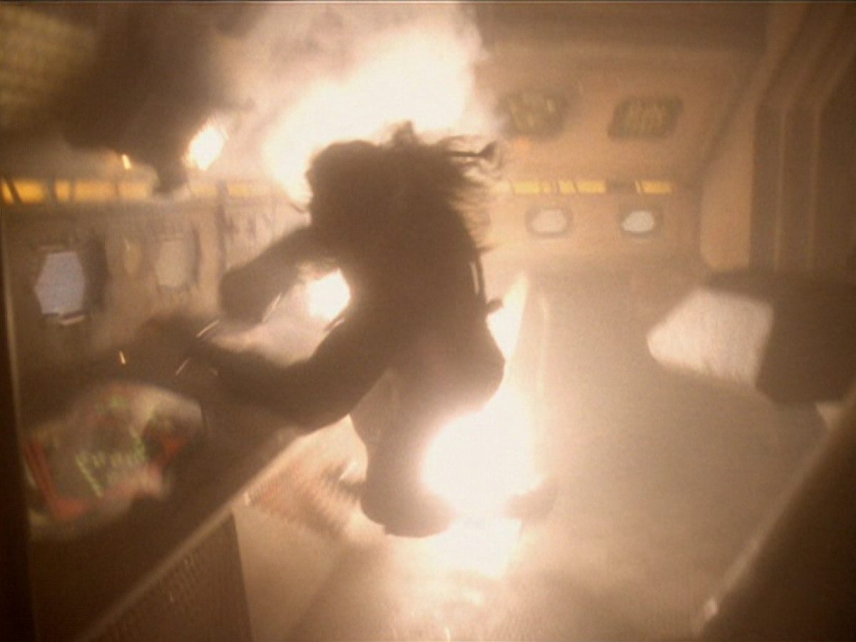 extant_StarTrek_DS9_6x03-SonsAndDaughters_03217.jpg