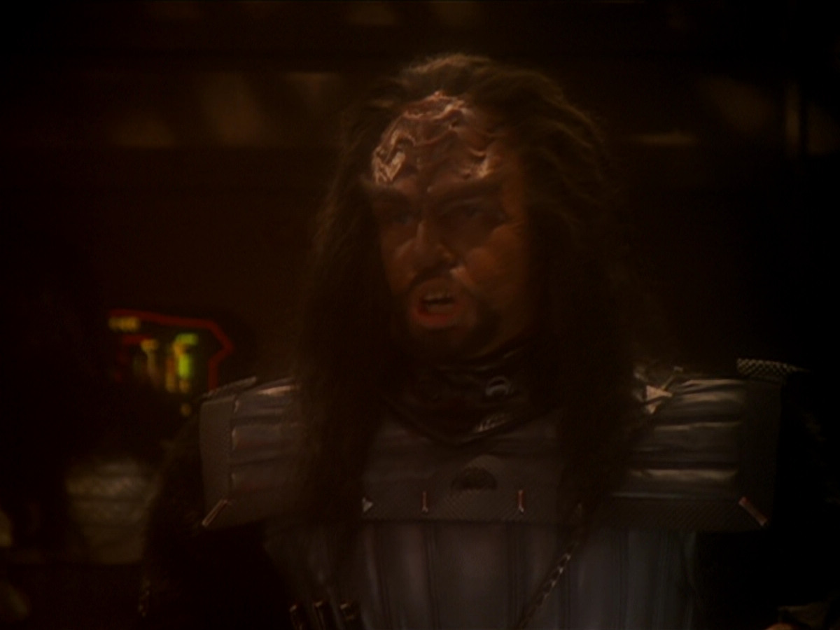 extant_StarTrek_DS9_6x03-SonsAndDaughters_03236.jpg