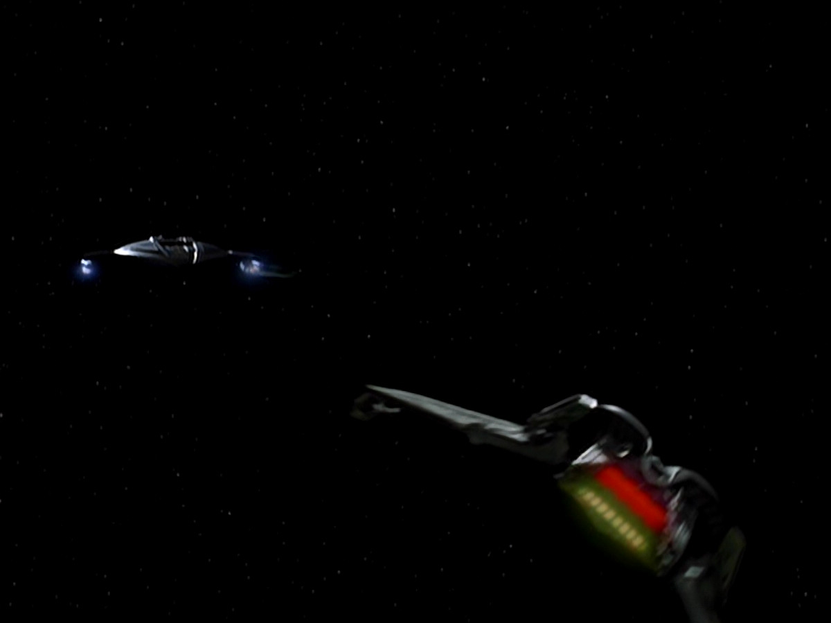 extant_StarTrek_DS9_6x03-SonsAndDaughters_03275.jpg