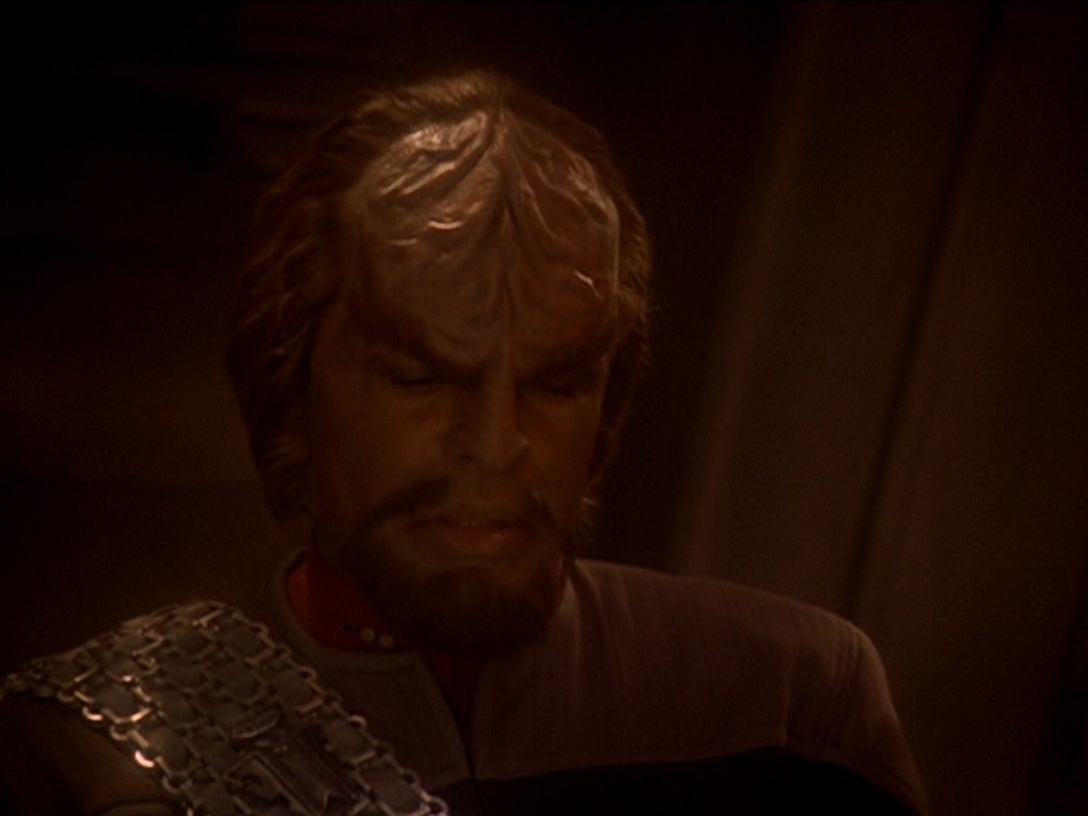 extant_StarTrek_DS9_6x03-SonsAndDaughters_03307.jpg