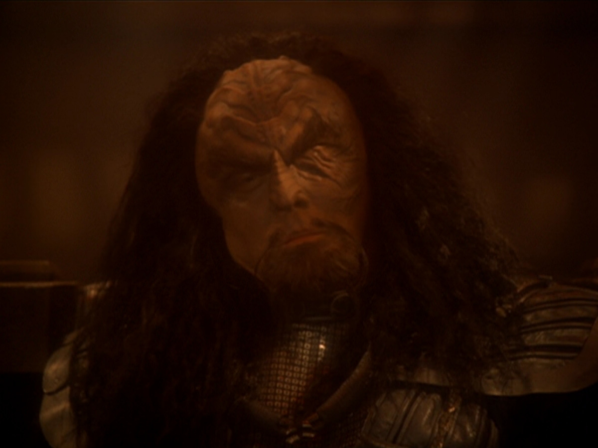 extant_StarTrek_DS9_6x03-SonsAndDaughters_03339.jpg