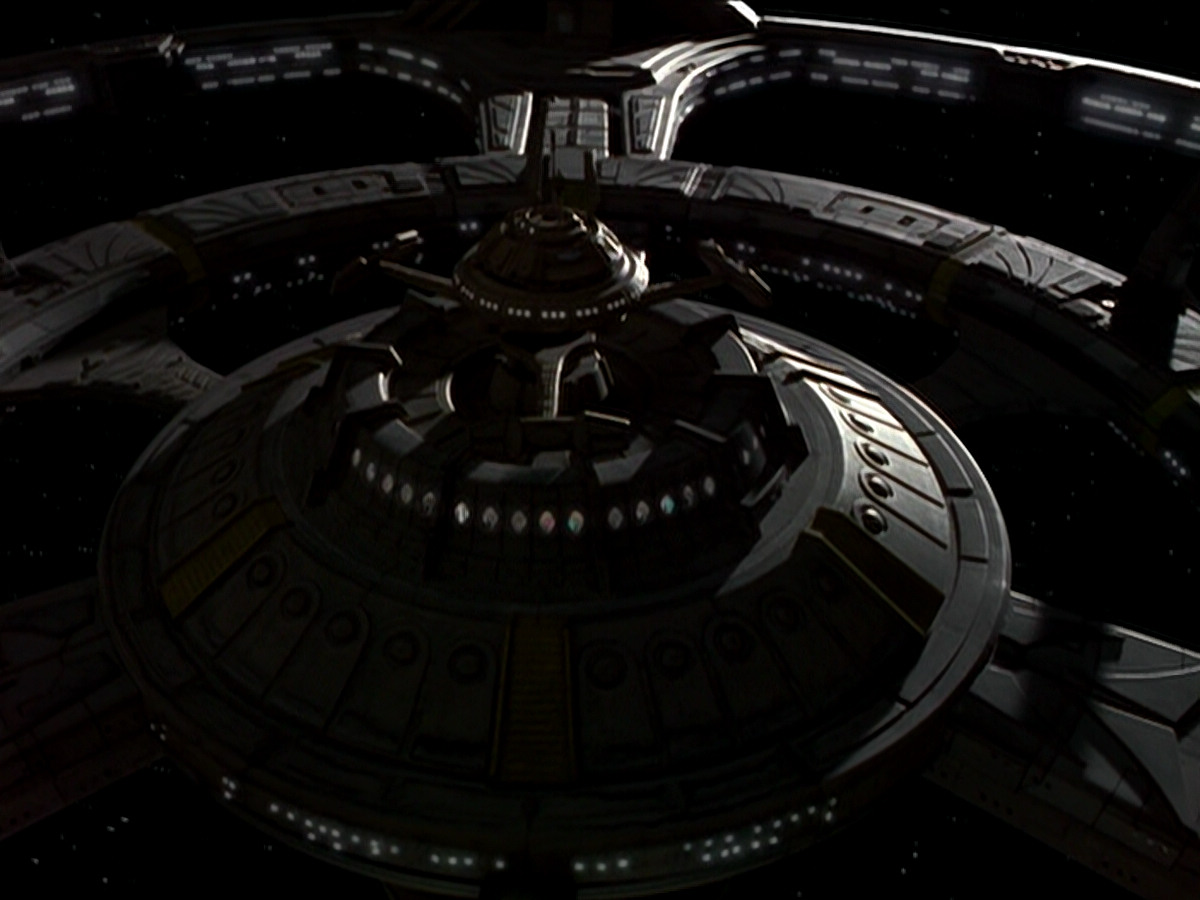 extant_StarTrek_DS9_6x03-SonsAndDaughters_03431.jpg
