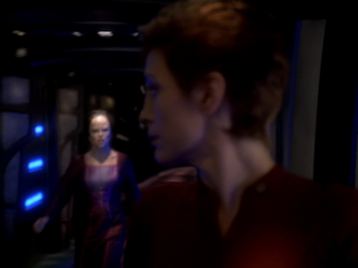 extant_StarTrek_DS9_6x03-SonsAndDaughters_03446.jpg