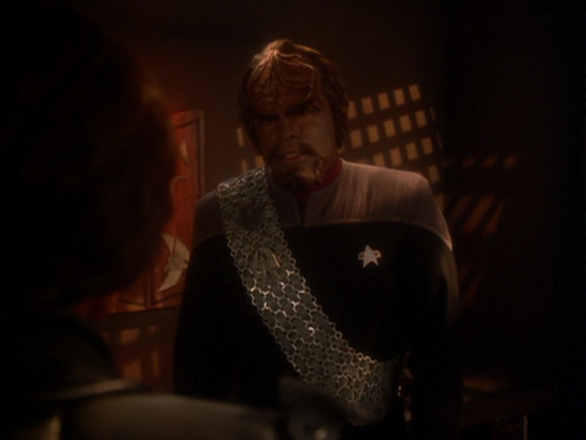 extant_StarTrek_DS9_6x03-SonsAndDaughters_03537.jpg