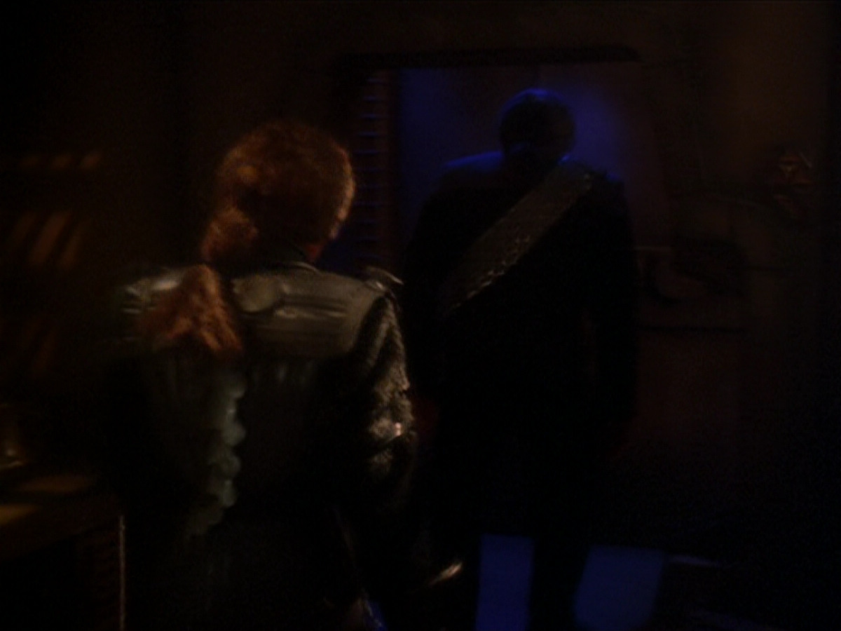 extant_StarTrek_DS9_6x03-SonsAndDaughters_03552.jpg