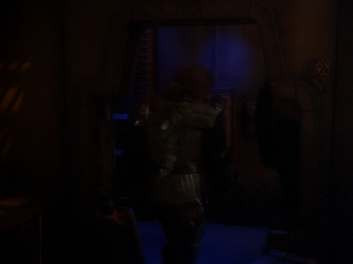extant_StarTrek_DS9_6x03-SonsAndDaughters_03553.jpg