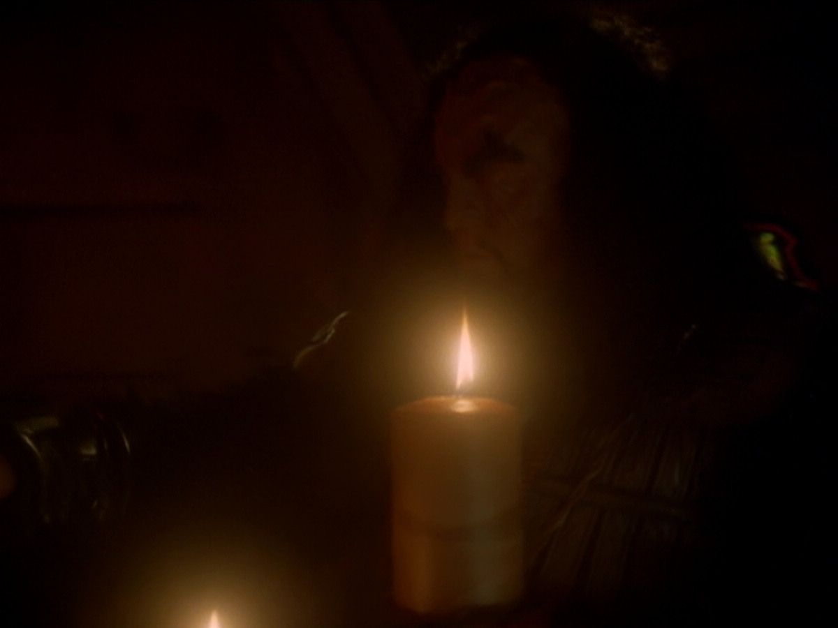 extant_StarTrek_DS9_6x03-SonsAndDaughters_03577.jpg
