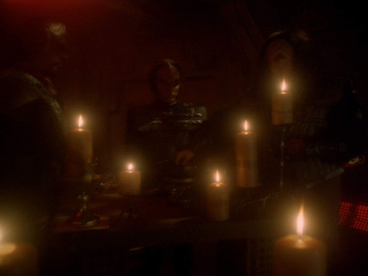extant_StarTrek_DS9_6x03-SonsAndDaughters_03586.jpg