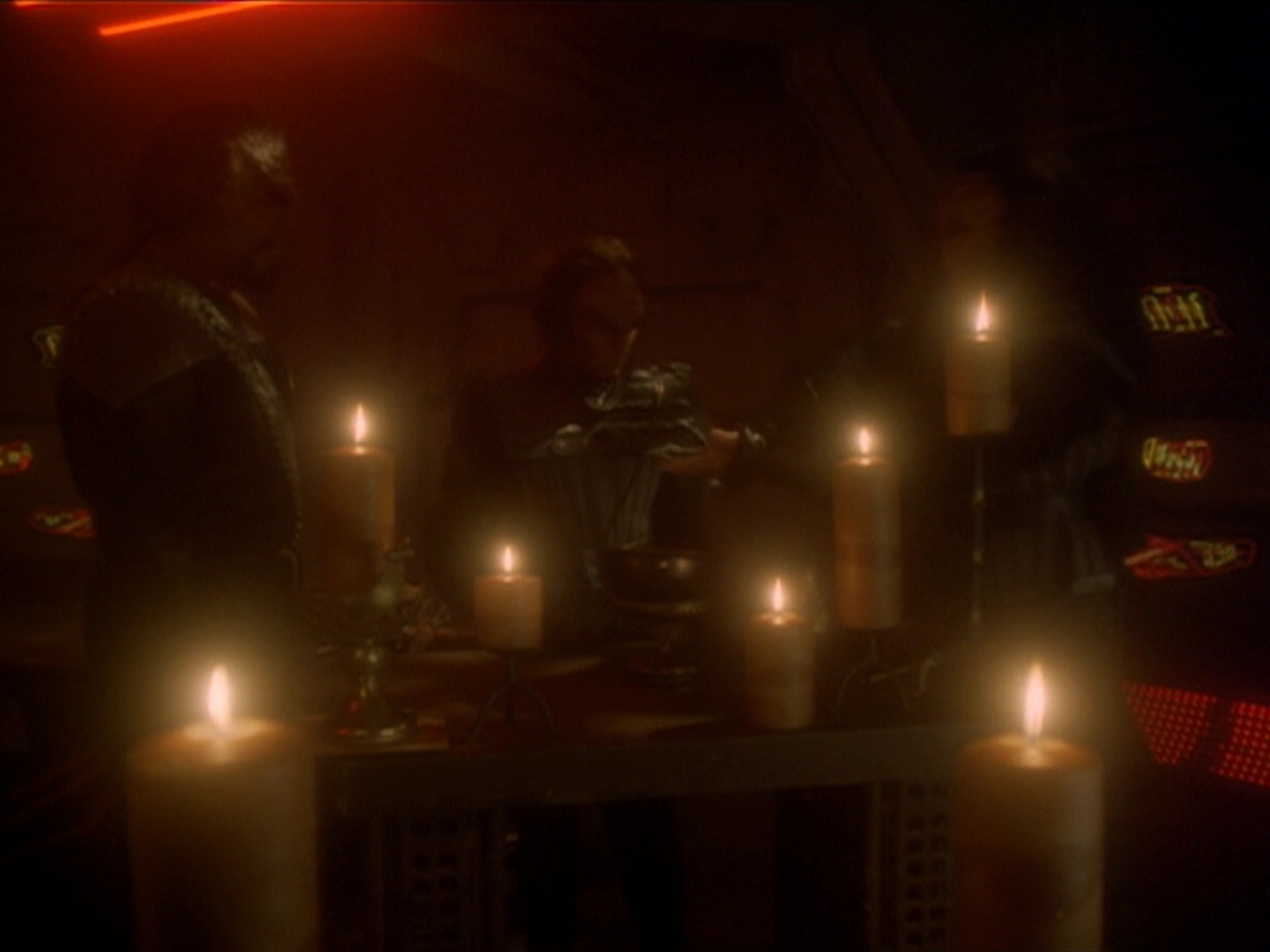 extant_StarTrek_DS9_6x03-SonsAndDaughters_03608.jpg