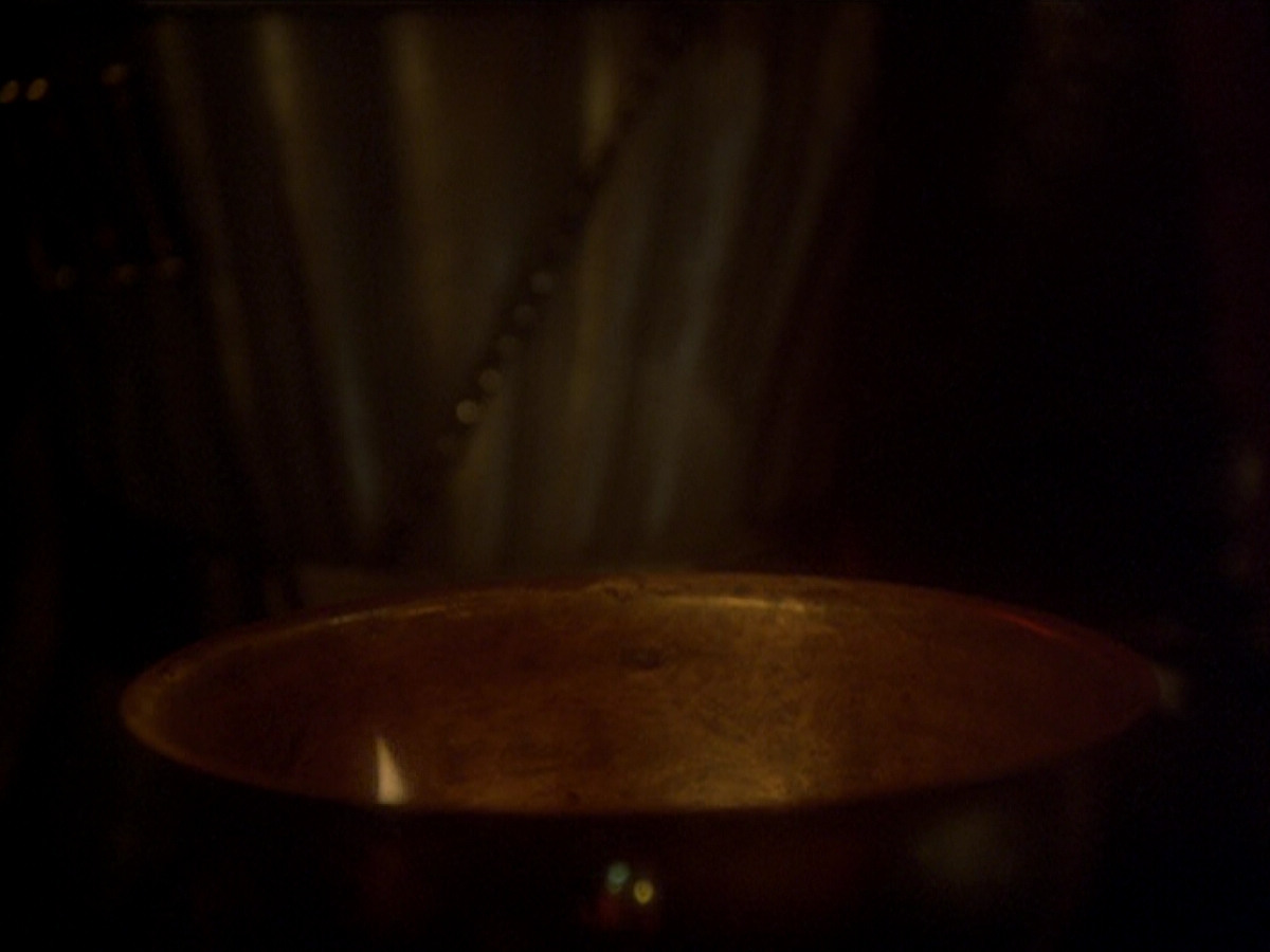 extant_StarTrek_DS9_6x03-SonsAndDaughters_03633.jpg