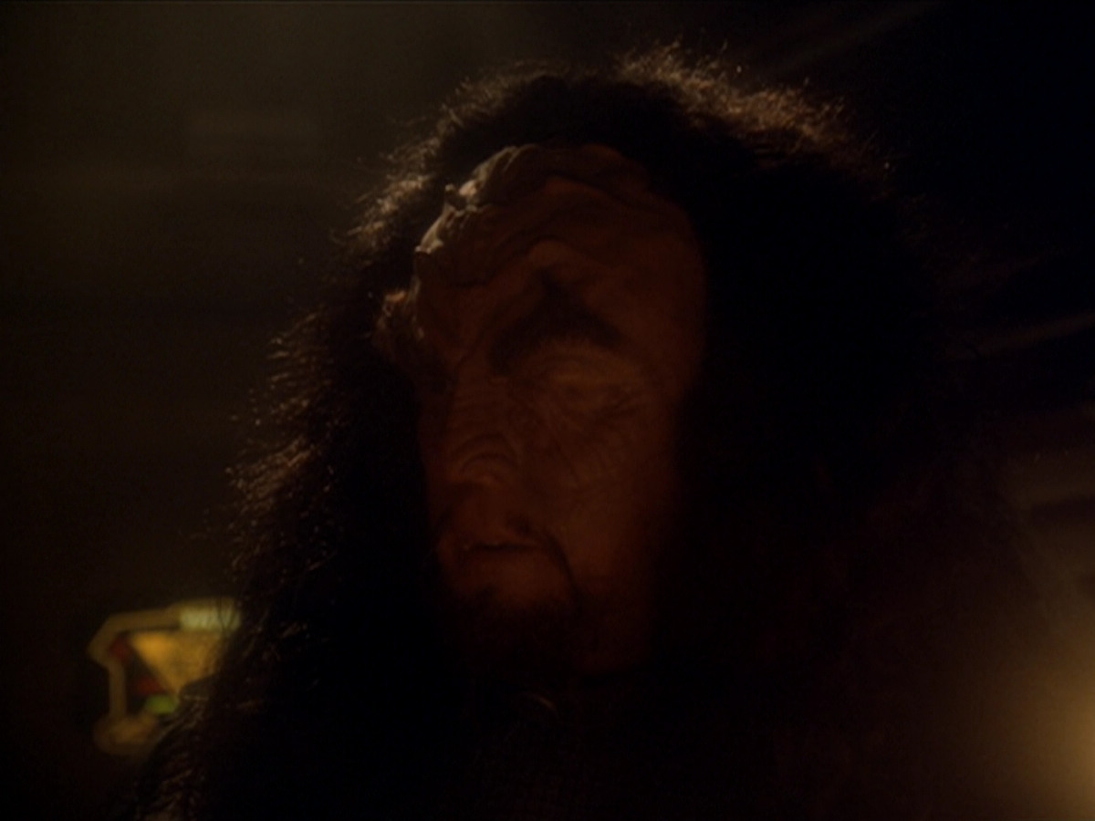 extant_StarTrek_DS9_6x03-SonsAndDaughters_03658.jpg