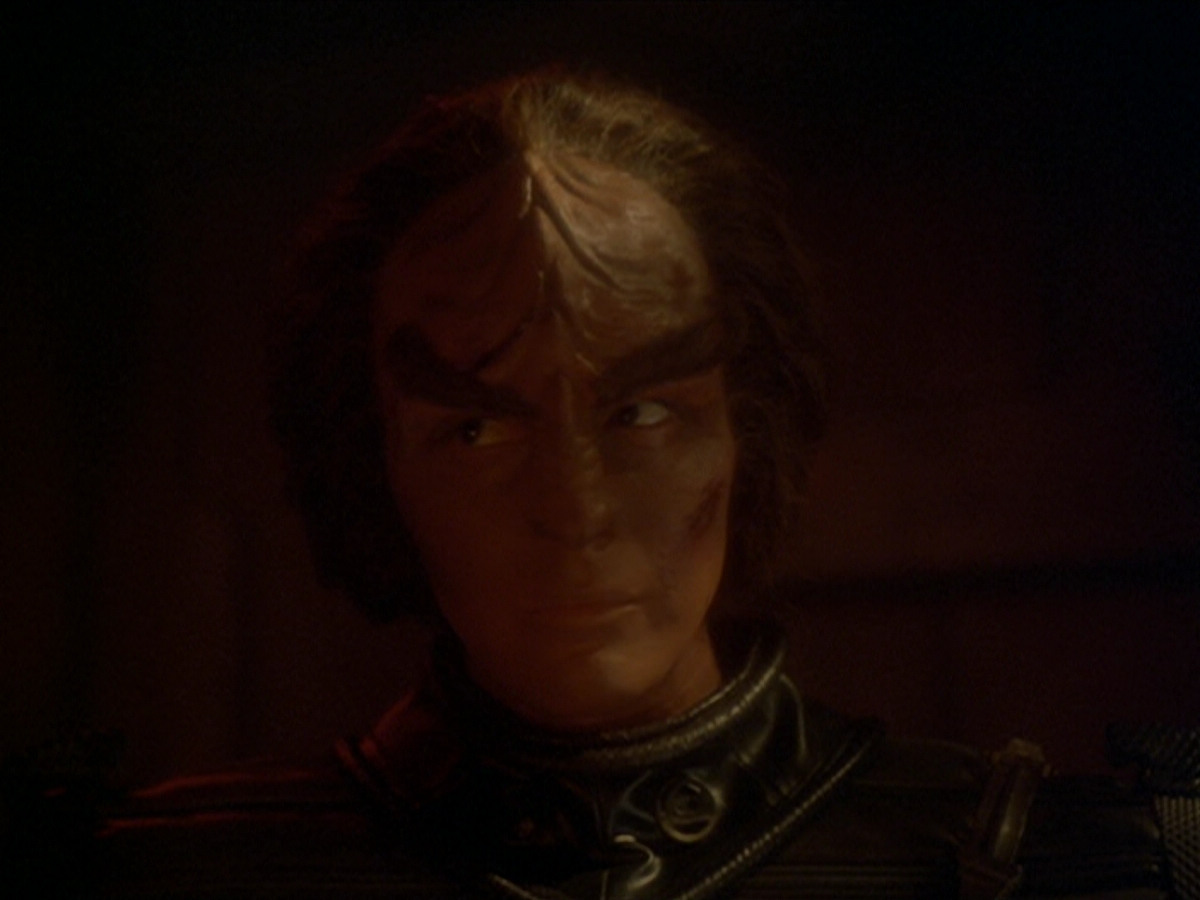 extant_StarTrek_DS9_6x03-SonsAndDaughters_03661.jpg