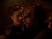Filename=extant_StarTrek_DS9_6x03-SonsAndDaughters_00141.jpg
Filesize=111KiB
Dimensions=1200x900
Date added=Jan 07, 2020 extant_StarTrek_DS9_6x03-SonsAndDaughters_00141.jpg