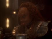 extant_StarTrek_DS9_6x03-SonsAndDaughters_01546.jpg
