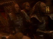 Filename=extant_StarTrek_DS9_6x03-SonsAndDaughters_01690.jpg
Filesize=130KiB
Dimensions=1200x900
Date added=Jan 07, 2020 extant_StarTrek_DS9_6x03-SonsAndDaughters_01690.jpg