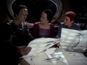 Filename=extant_StarTrek_DS9_6x03-SonsAndDaughters_01858.jpg
Filesize=161KiB
Dimensions=1200x900
Date added=Jan 07, 2020 extant_StarTrek_DS9_6x03-SonsAndDaughters_01858.jpg