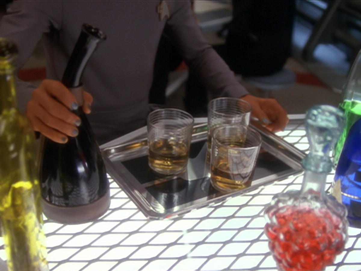 extant_StarTrek_DS9_6x04-BehindTheLines_00021.jpg