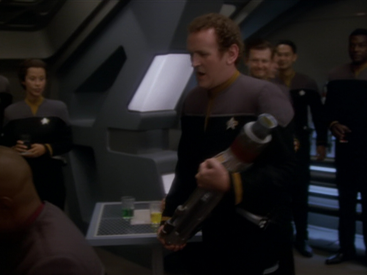 extant_StarTrek_DS9_6x04-BehindTheLines_00063.jpg