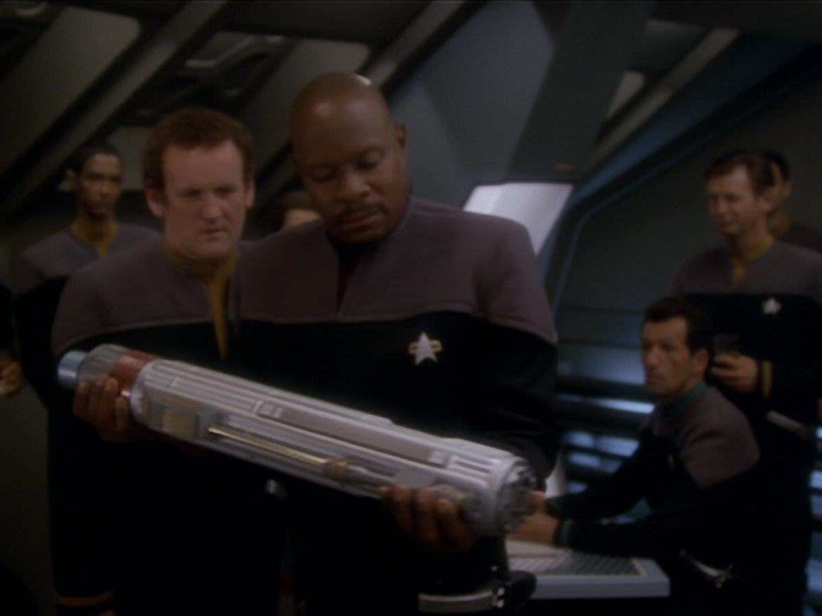 extant_StarTrek_DS9_6x04-BehindTheLines_00080.jpg